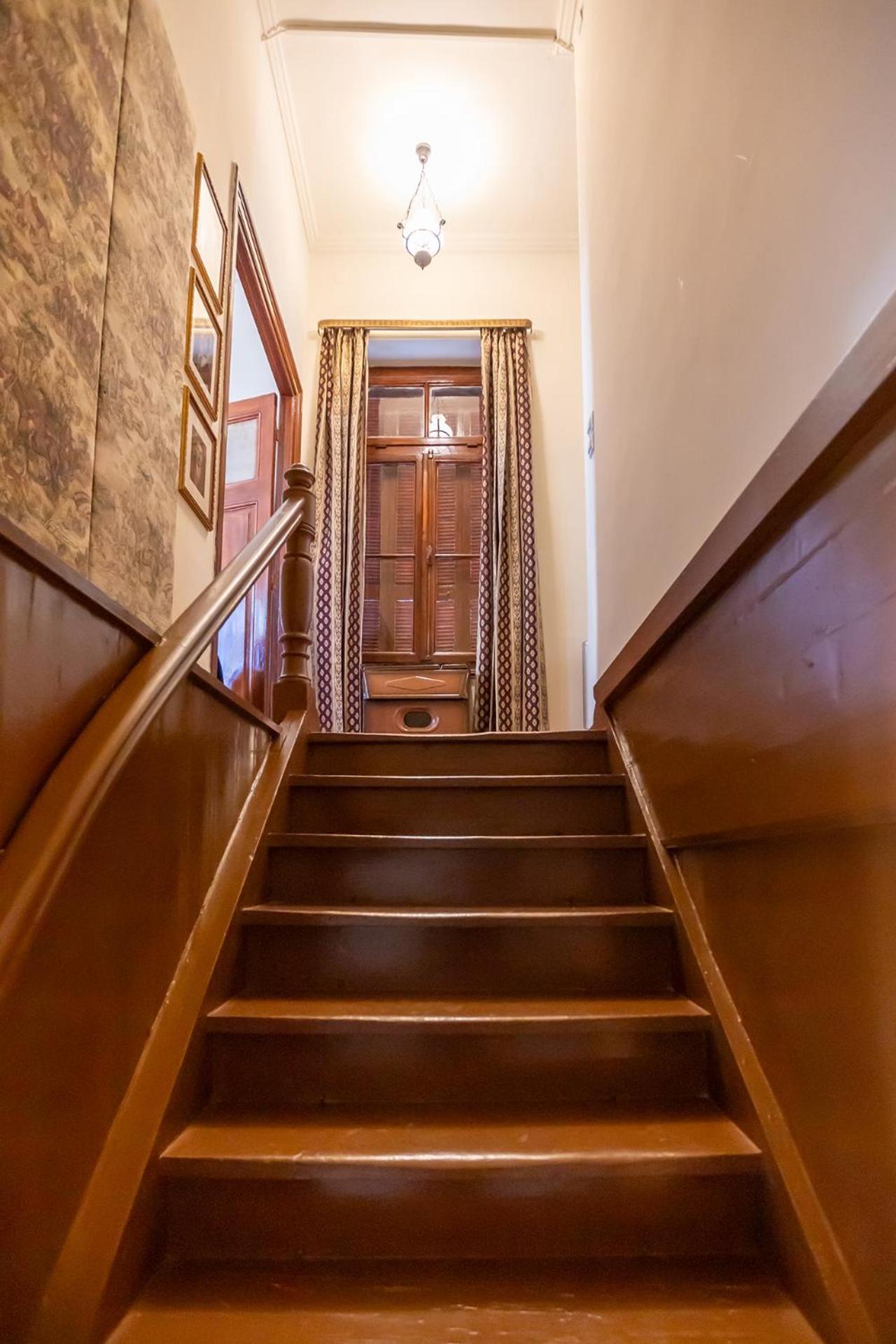 Era Of Elegance: 1928 Classic Dwelling トリポリス エクステリア 写真
