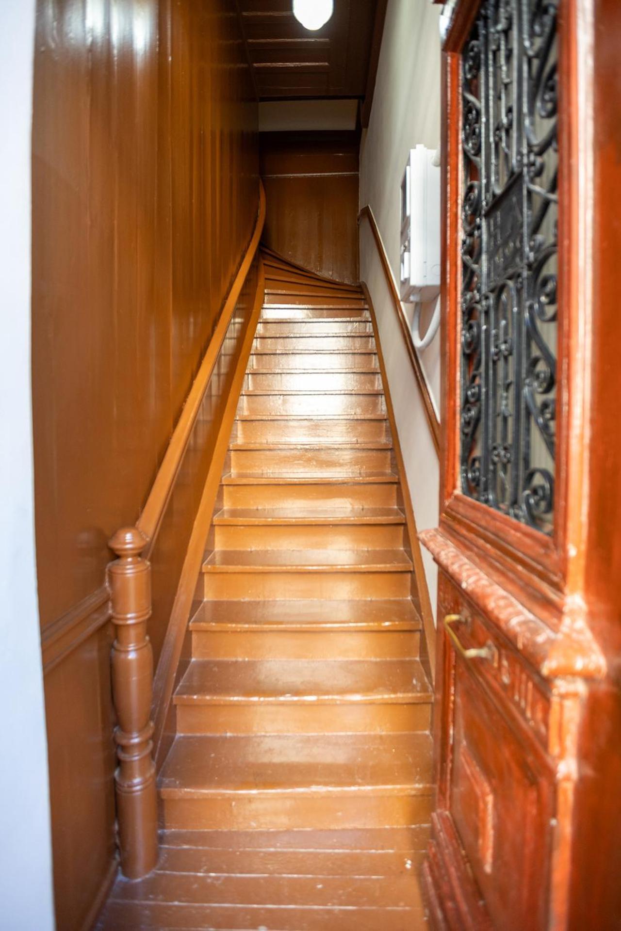 Era Of Elegance: 1928 Classic Dwelling トリポリス エクステリア 写真